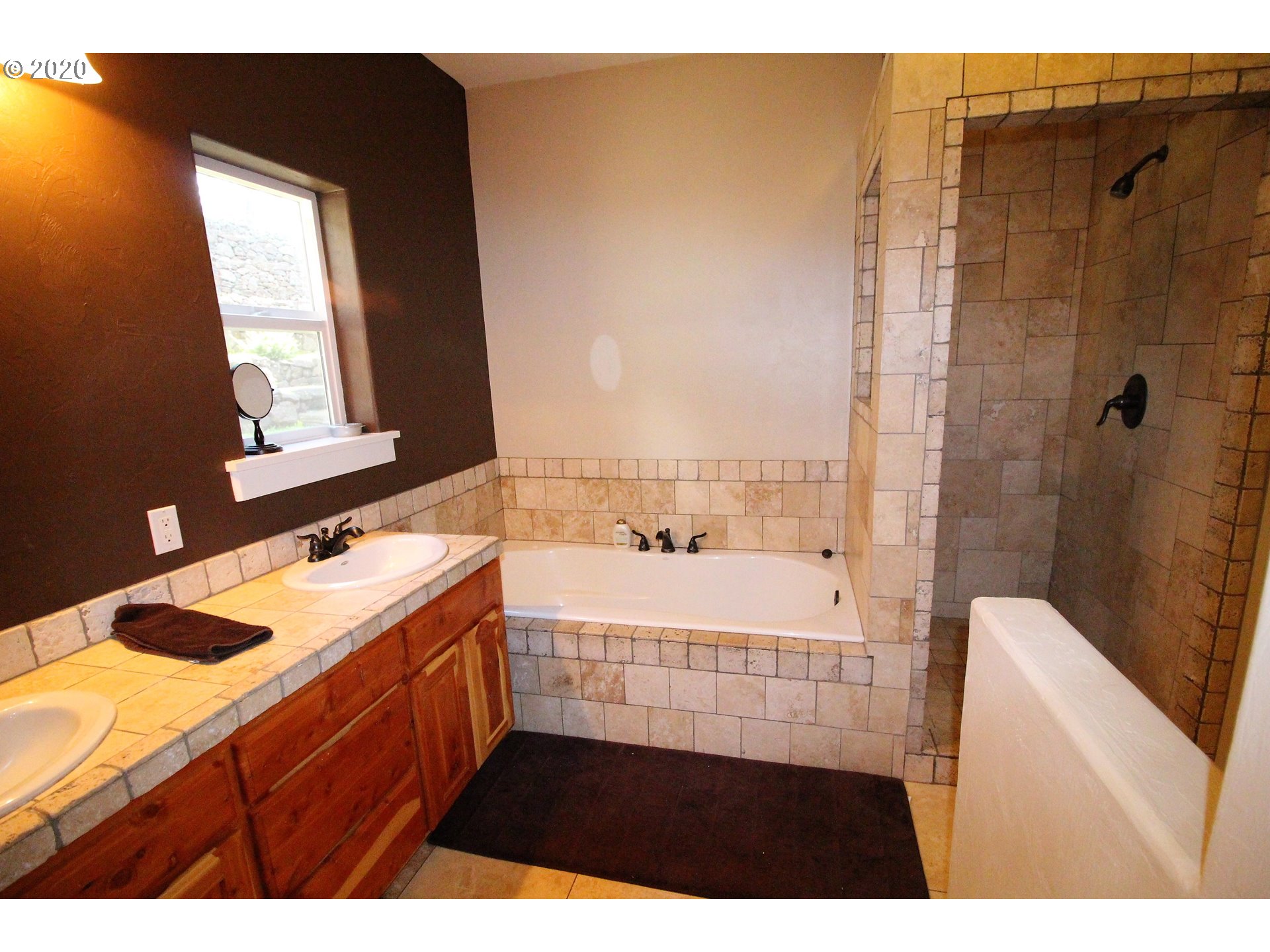 460 Hidden Spring Lane Drain, OR 97435 - Photo 19 of 27 Gallery Image 19