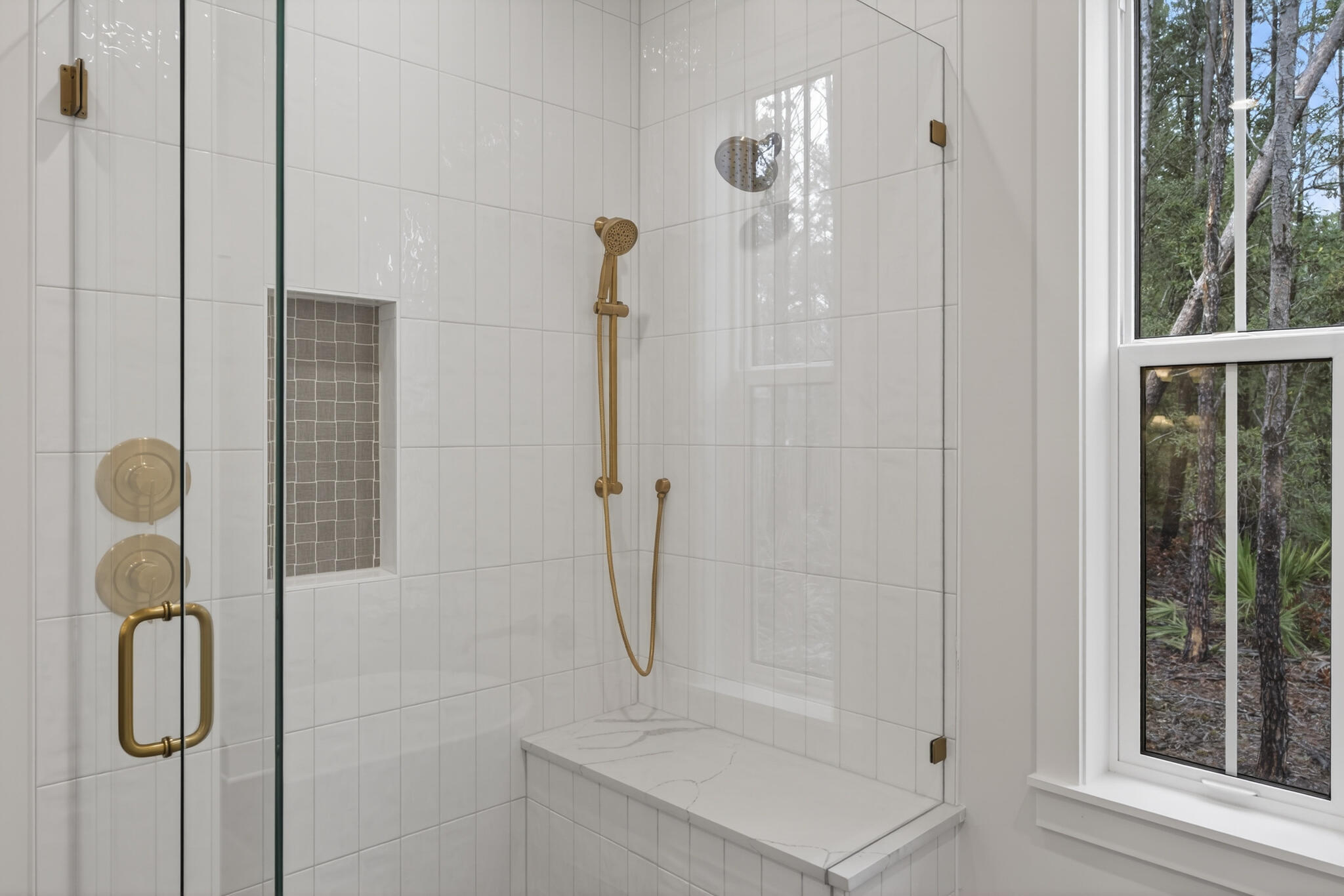 453 Shimmer Circle Freeport, FL 32439 - Photo 25 of 38 a bathroom with a shower