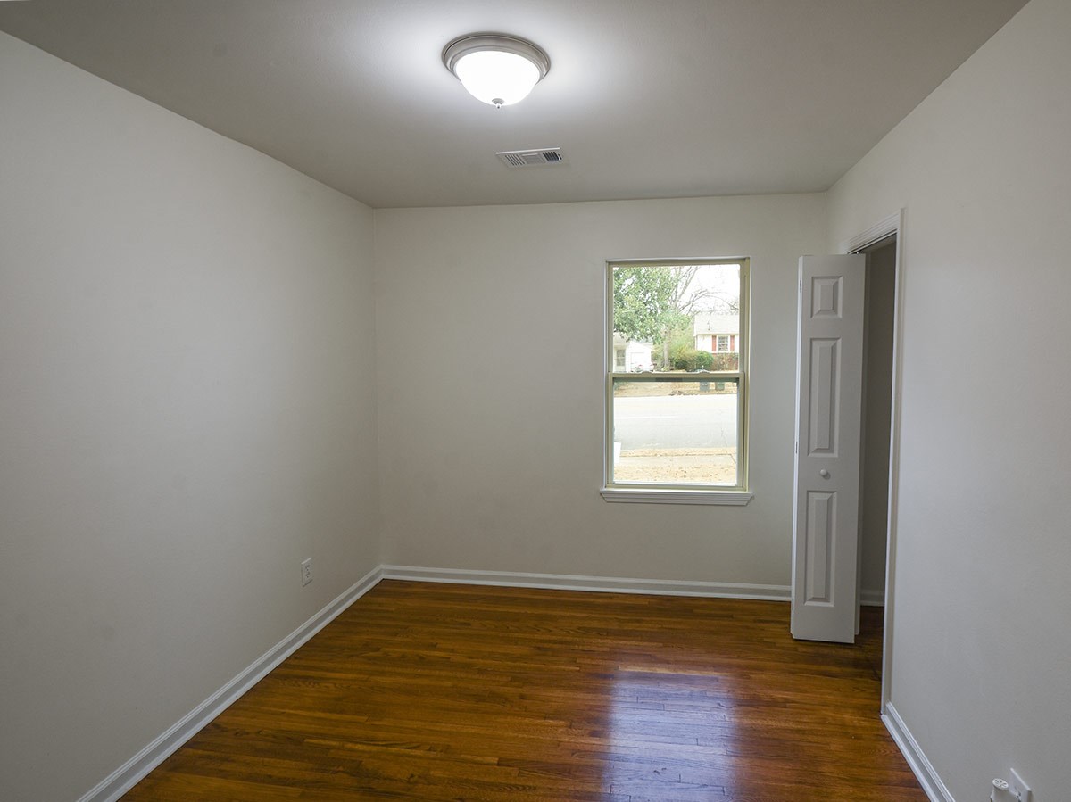 974 South White Station Road Memphis, TN 38117 - Photo 11 of 14 Gallery Image 11