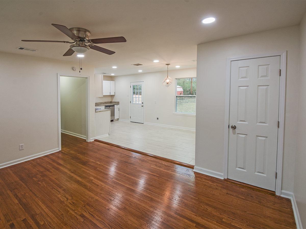 974 South White Station Road Memphis, TN 38117 - Photo 4 of 14 Gallery Image 4