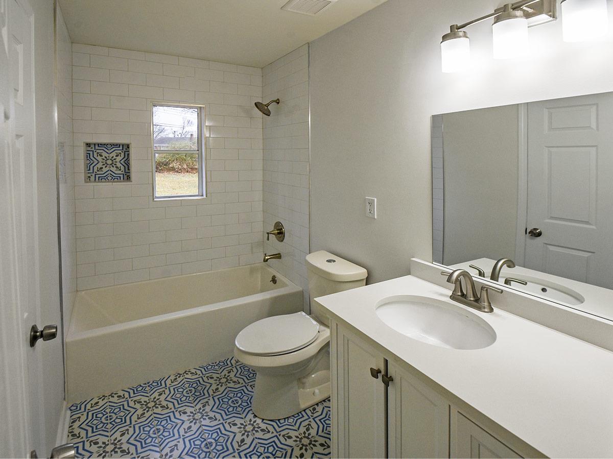 974 South White Station Road Memphis, TN 38117 - Photo 8 of 14 Gallery Image 8