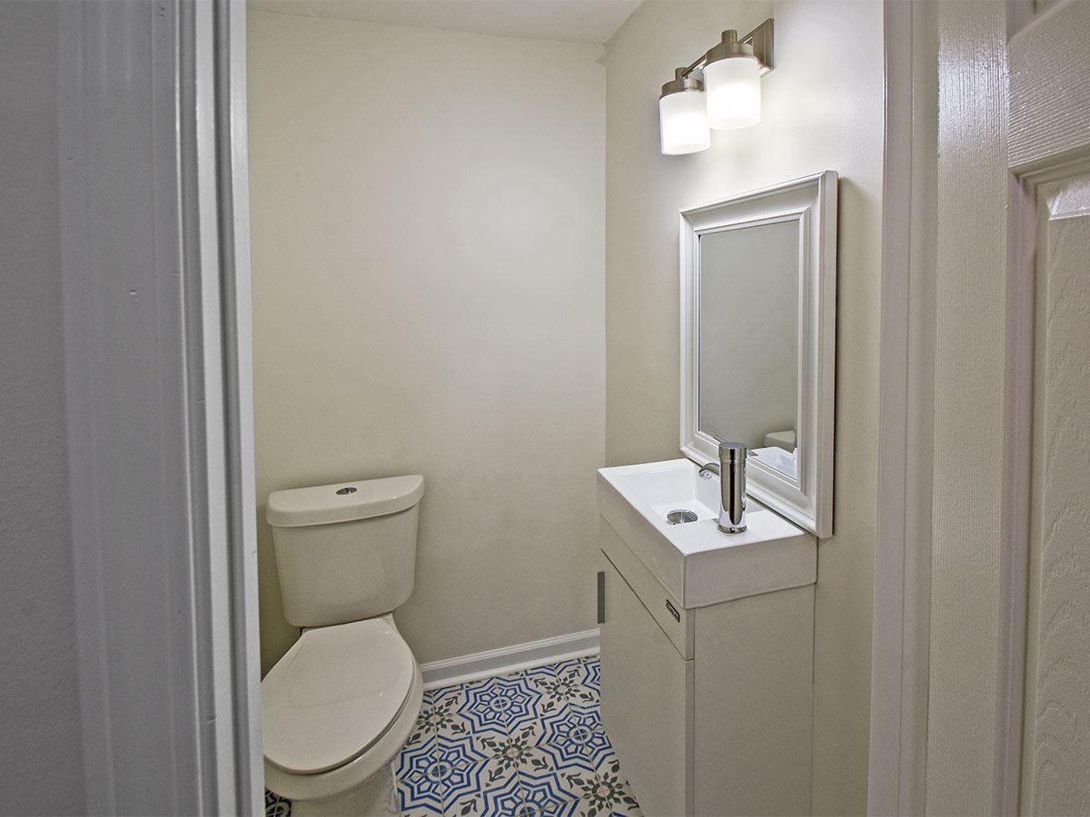 974 South White Station Road Memphis, TN 38117 - Photo 10 of 14 Gallery Image 10