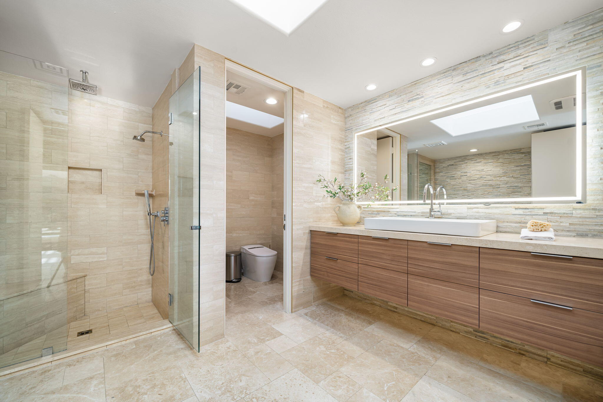 74 Mayfair Drive Rancho Mirage, CA 92270 - Photo 31 of 64 Primary ensuite #1