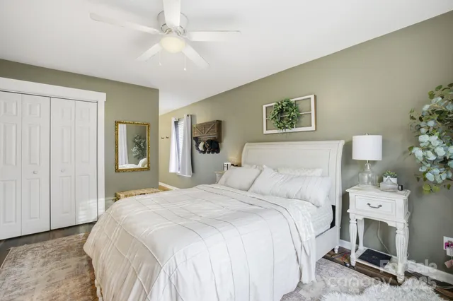 $379,900 | 122 Valley Glen Drive, Troutman, NC 28166