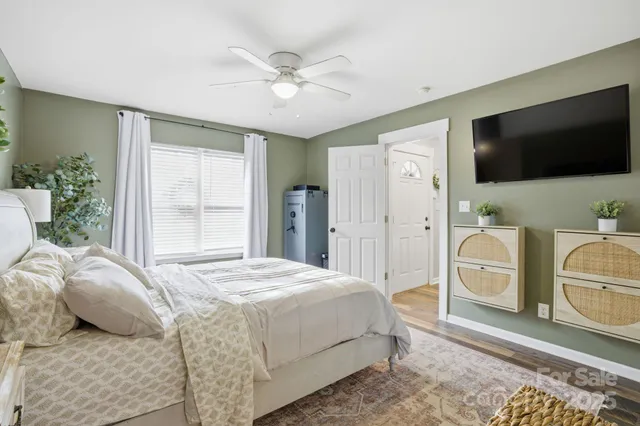 $379,900 | 122 Valley Glen Drive, Troutman, NC 28166