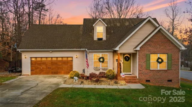 $379,900 | 122 Valley Glen Drive, Troutman, NC 28166