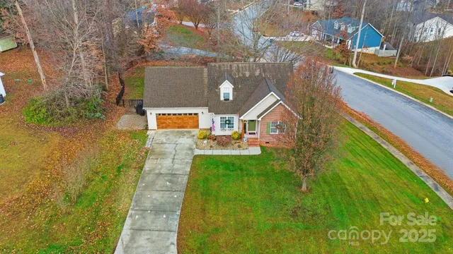 $379,900 | 122 Valley Glen Drive, Troutman, NC 28166