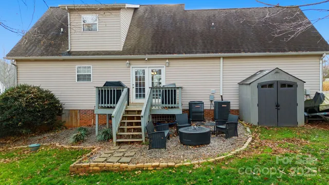 $379,900 | 122 Valley Glen Drive, Troutman, NC 28166