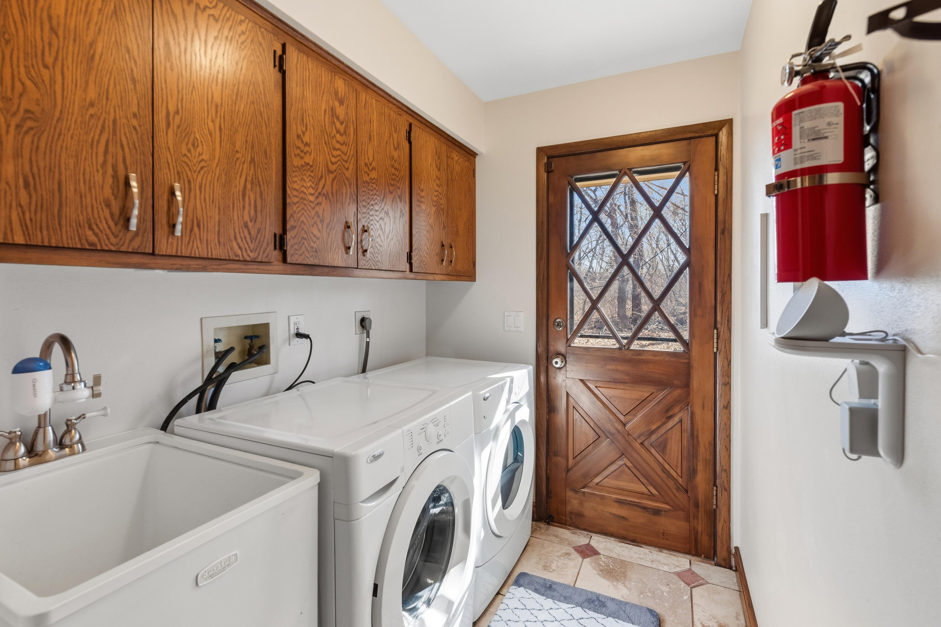 12785 West Bobwood Road New Berlin, WI 53151 - Photo 12 of 39 Washer/Dryer Included + Access to Yard