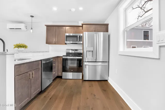 $2,875 | 103 East High Street, Unit 4, Ballston Spa, NY 12020