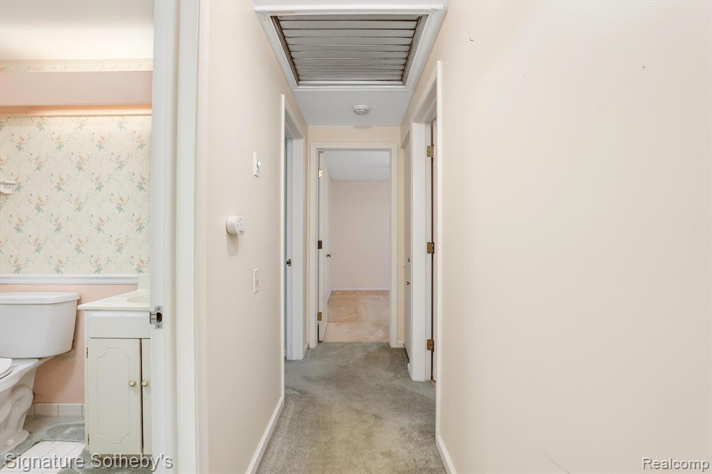 915 Cook Road Grosse Pointe Woods, MI 48236 - Photo 21 of 38