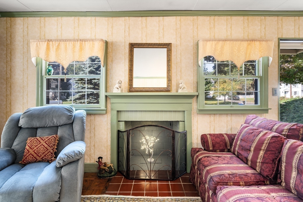 139 Burbank Road Longmeadow, MA 01106 - Photo 16 of 41