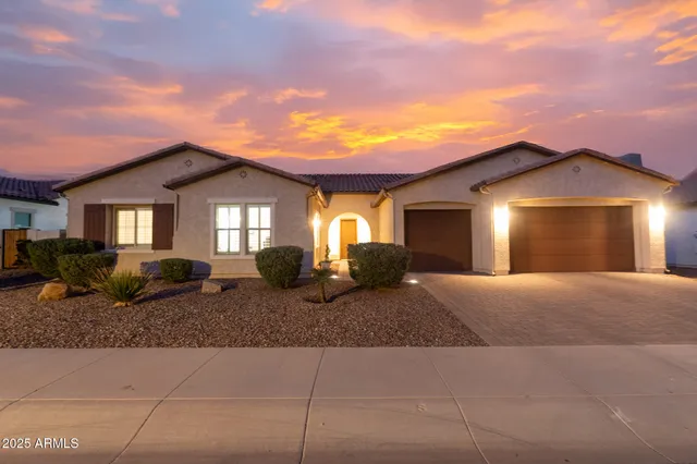 $933,500 | 13770 Blossom Way, Litchfield Park, AZ 85340