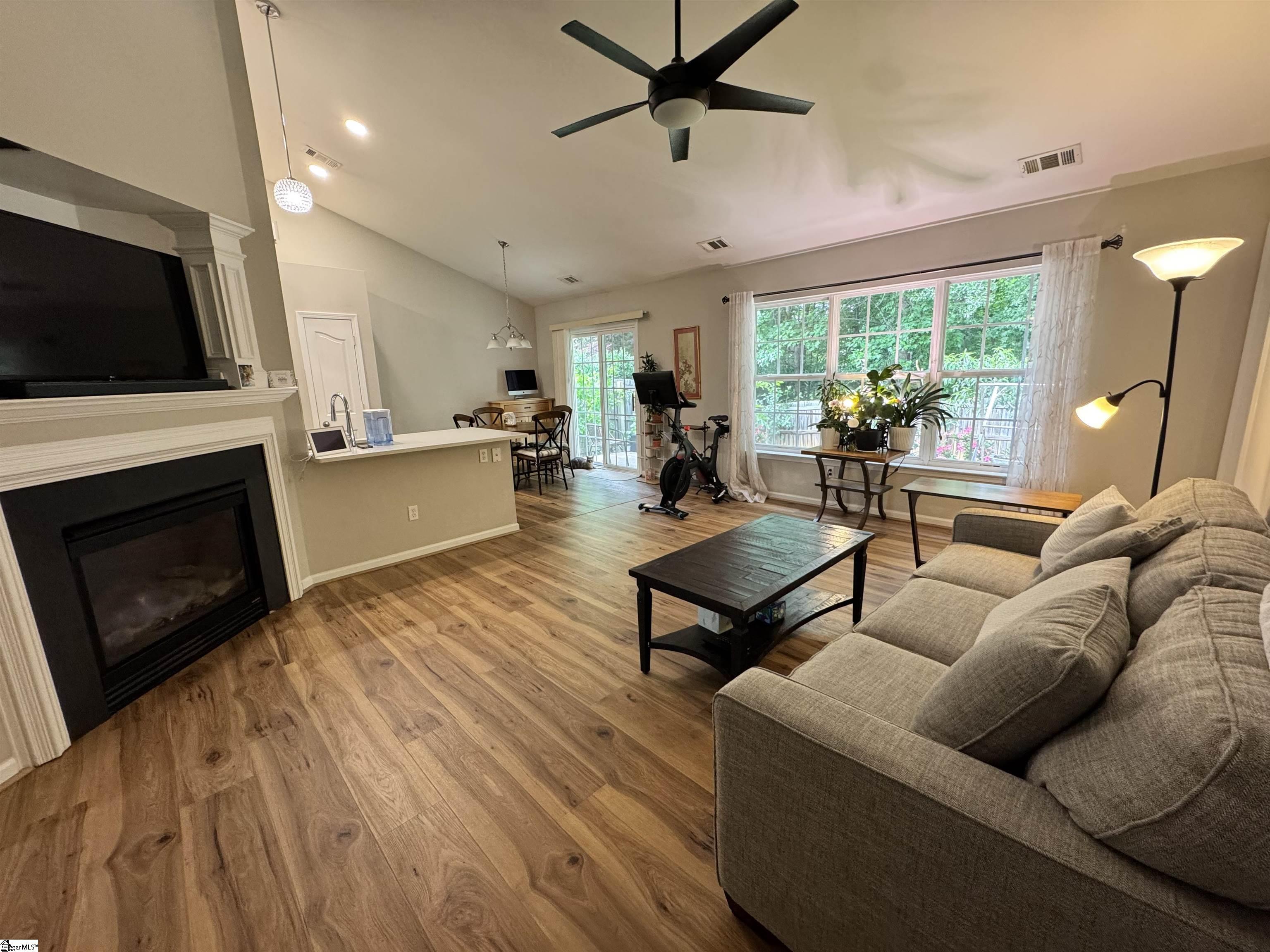 12 Knoll Ridge Drive Greer, SC 29650 - Photo 3 of 36