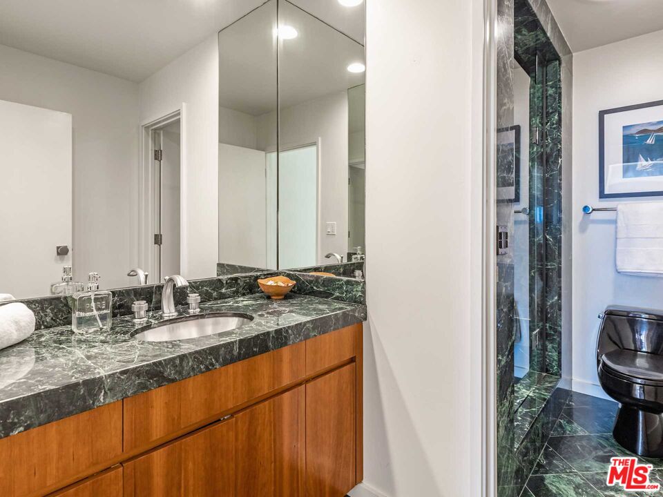 20946 Pacific Coast Highway Malibu, CA 90265 - Photo 12 of 22