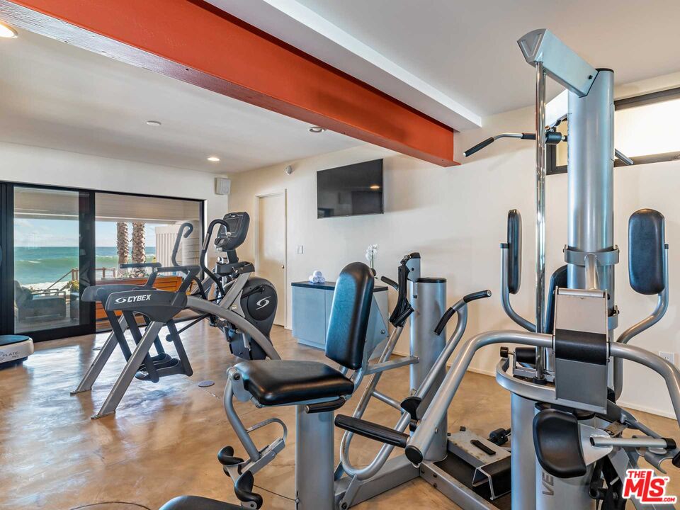 20946 Pacific Coast Highway Malibu, CA 90265 - Photo 16 of 22
