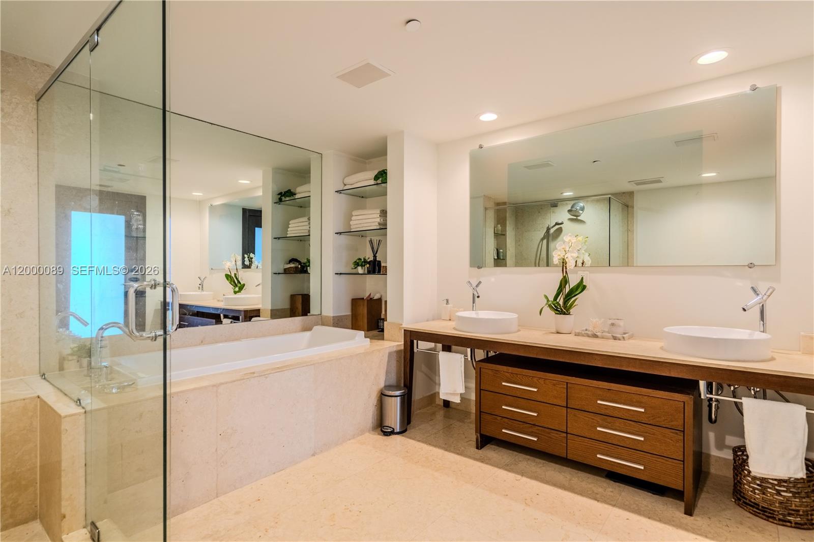 495 Brickell Avenue, Unit PH5703 Miami, FL 33131 - Photo 16 of 52 Master Suite bath with soaking tub