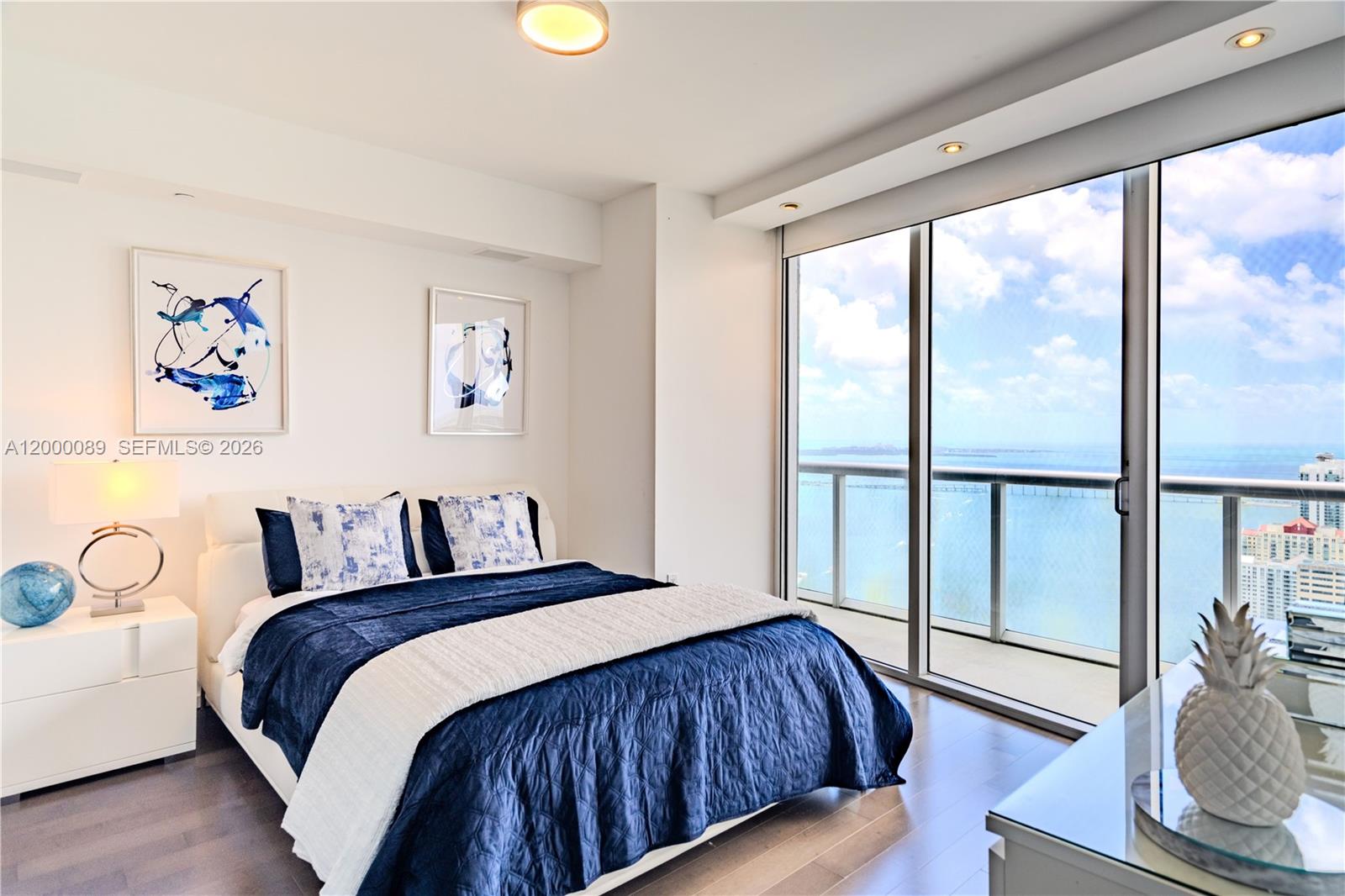 495 Brickell Avenue, Unit PH5703 Miami, FL 33131 - Photo 17 of 52 Guest Bedroom