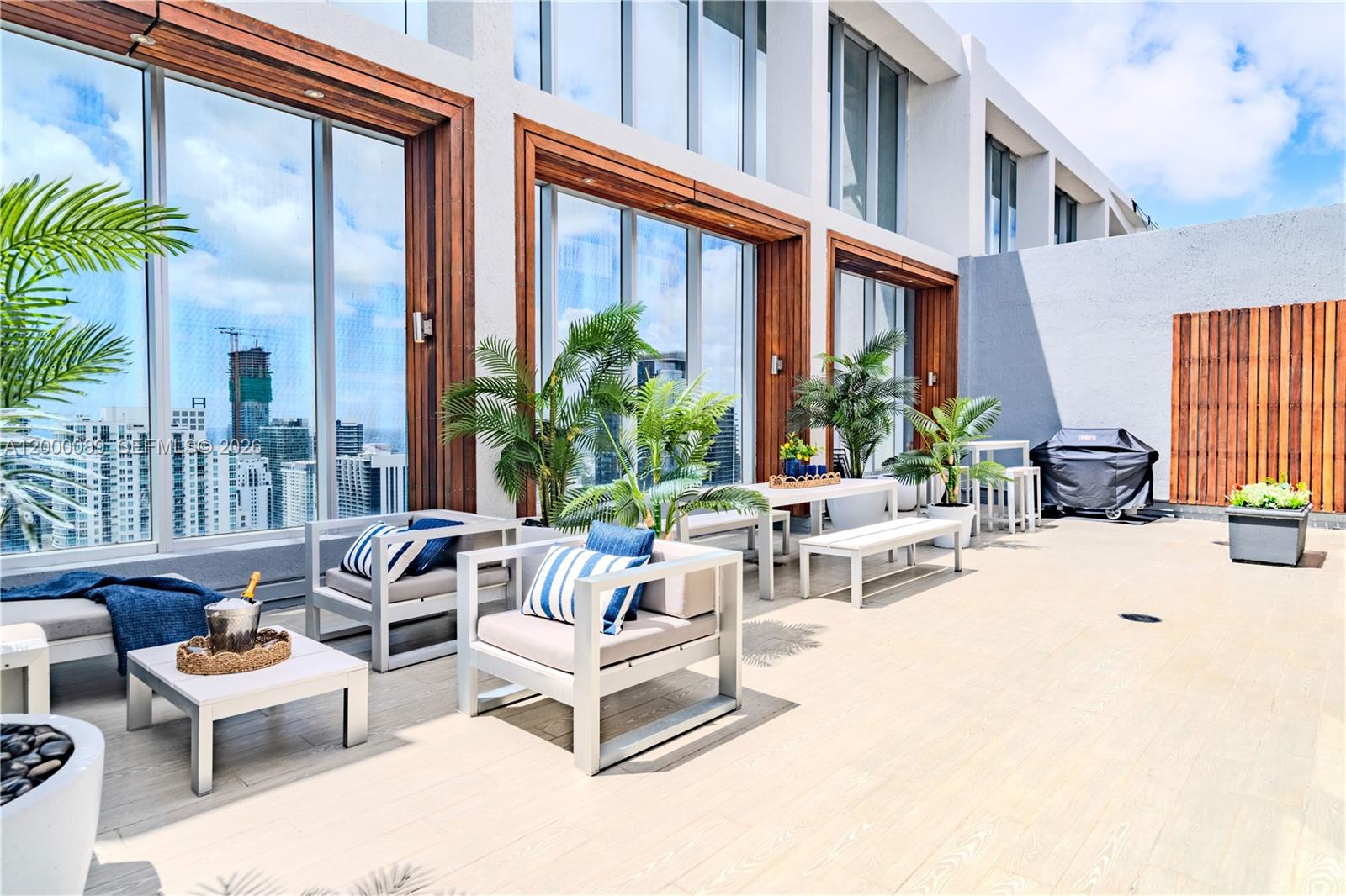 495 Brickell Avenue, Unit PH5703 Miami, FL 33131 - Photo 31 of 52 aprox 800 SF private exclusive patior for parties and celebrations
