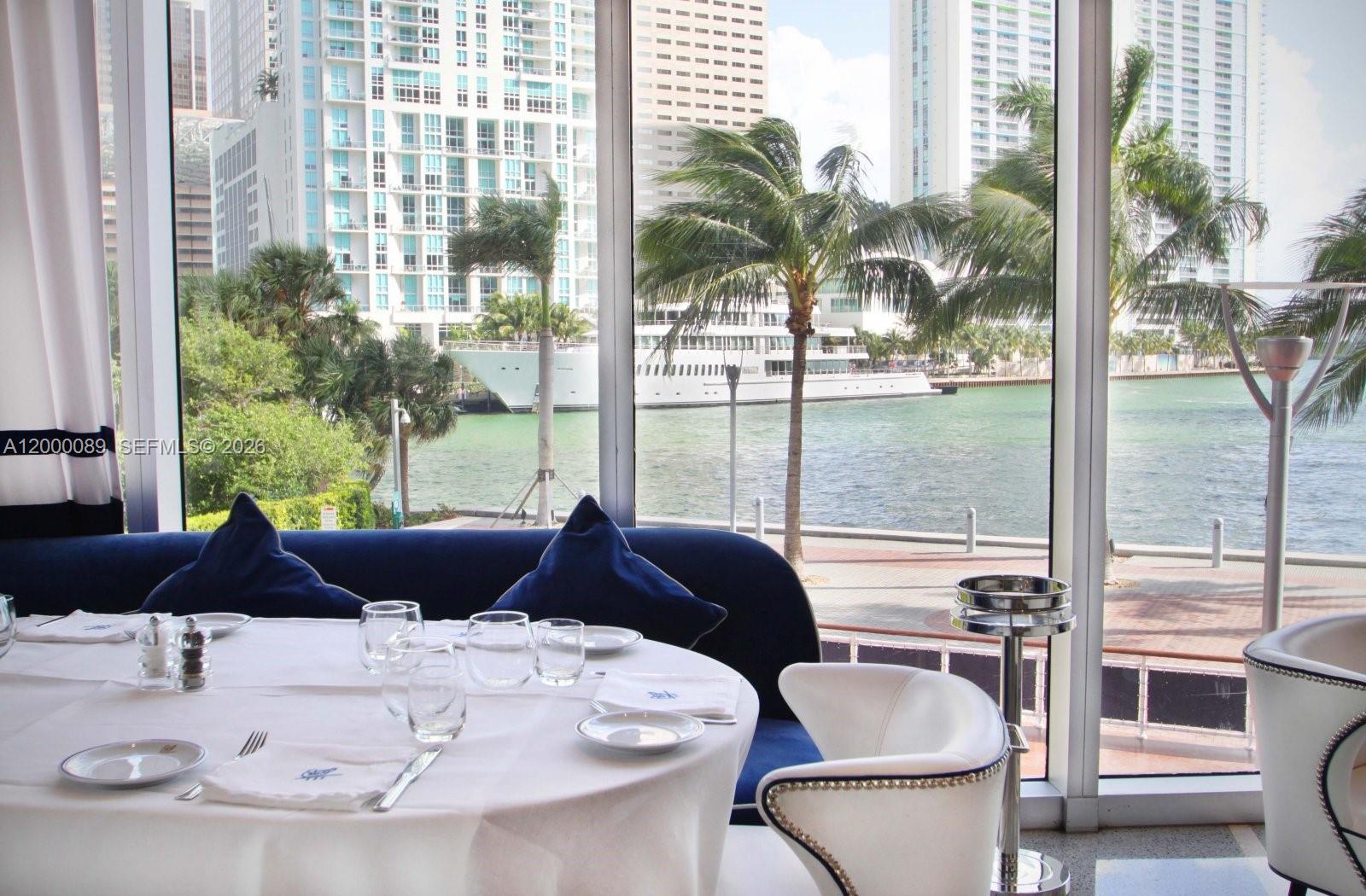 495 Brickell Avenue, Unit PH5703 Miami, FL 33131 - Photo 50 of 52 Cipriani italian restaurant