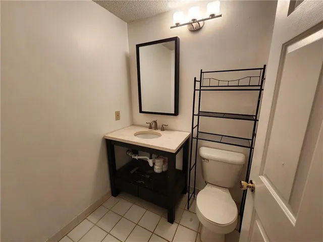 $1,995 | 1074 Peachtree Walk Northeast, Unit B522, Atlanta, GA 30309