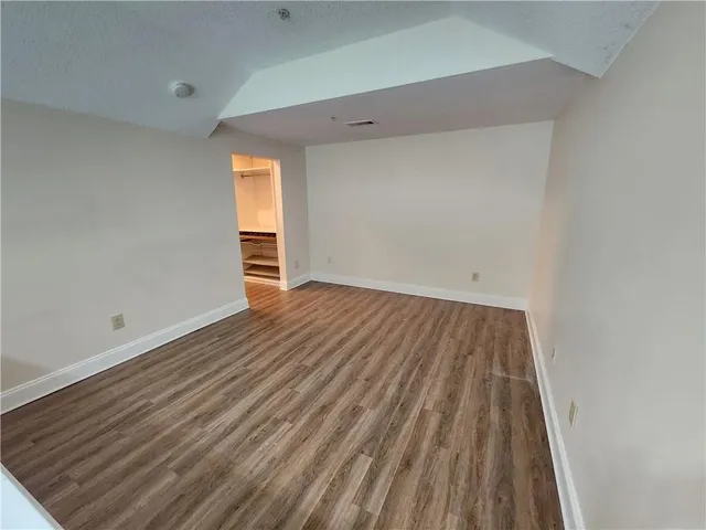 $1,995 | 1074 Peachtree Walk Northeast, Unit B522, Atlanta, GA 30309