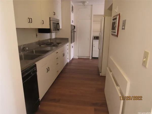 $2,650 | 1561 Kanunu Street, Unit 508, Honolulu, HI 96814