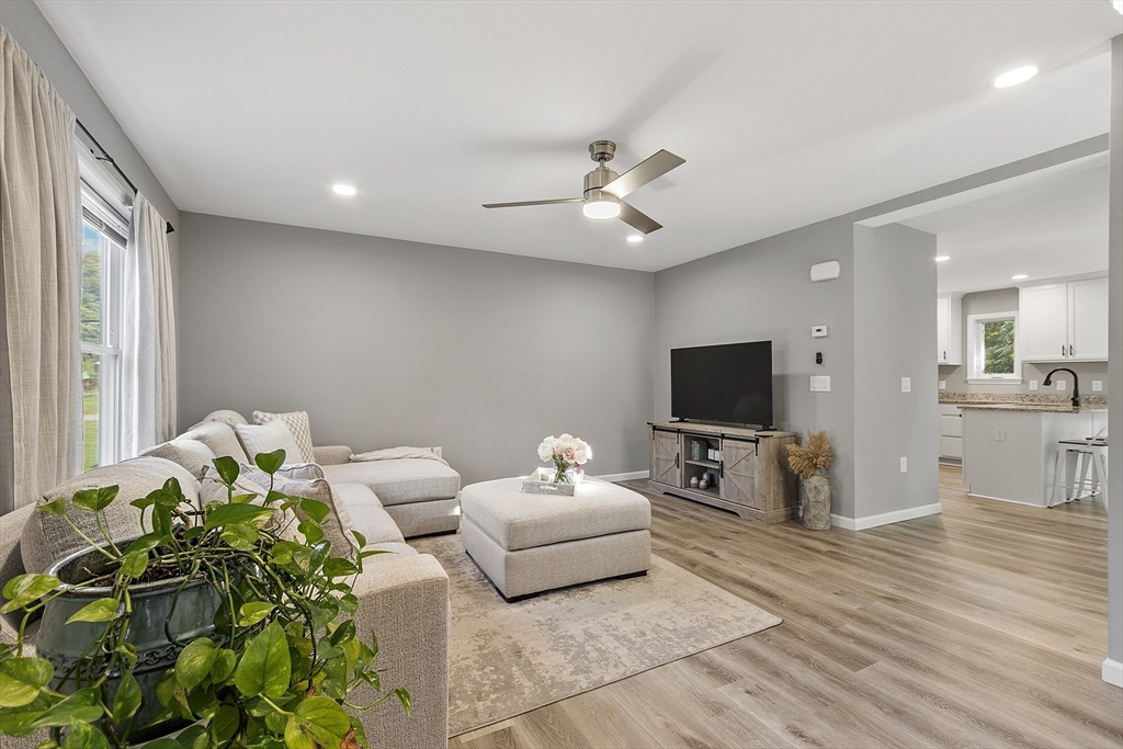 22 Apthorp Street Worcester, MA 01606 - Photo 13 of 32