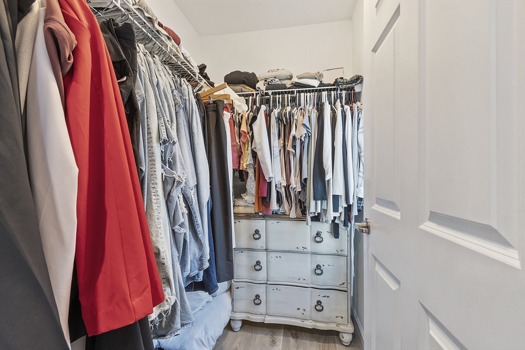 22 Apthorp Street Worcester, MA 01606 - Photo 19 of 32