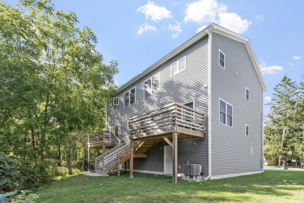 22 Apthorp Street Worcester, MA 01606 - Photo 31 of 32