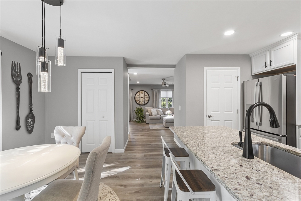 22 Apthorp Street Worcester, MA 01606 - Photo 5 of 32