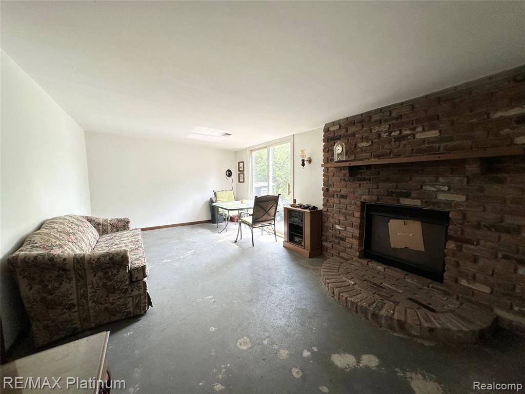 5741 Crandall Road Howell, MI 48855 - Photo 17 of 25