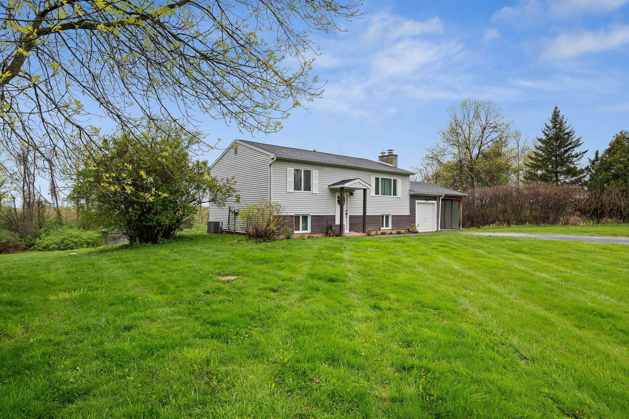 263 Lynrick Acres Road Charlotte, VT 05445 - Photo 3 of 40