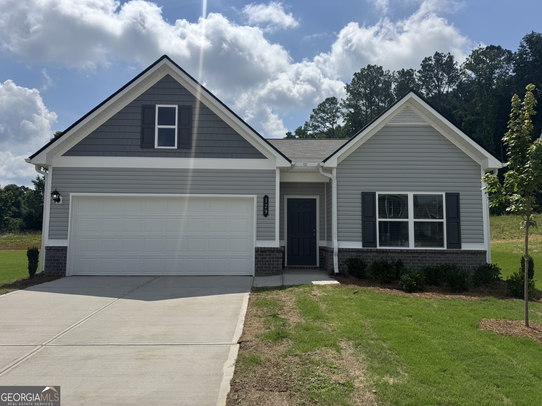129 Sycamore Lane Calhoun, GA 30701 - Photo 1 of 28