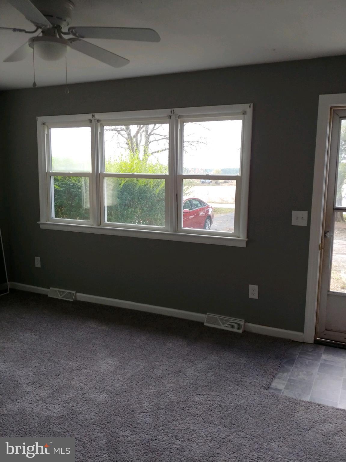 8775 Wedda Scott Road Westover, MD 21871 - Photo 6 of 15 Living Room
