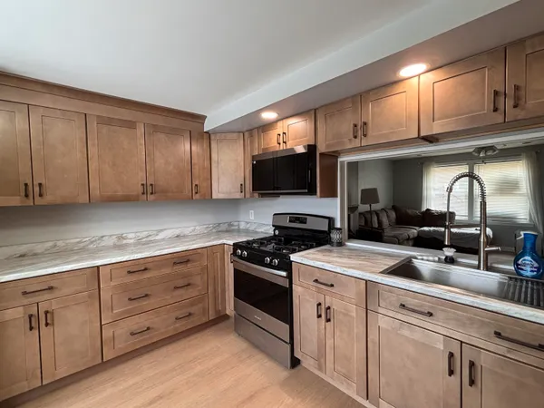 $299,900 | 501 Bean Hill Road, Unit 16, Northfield, NH 03276