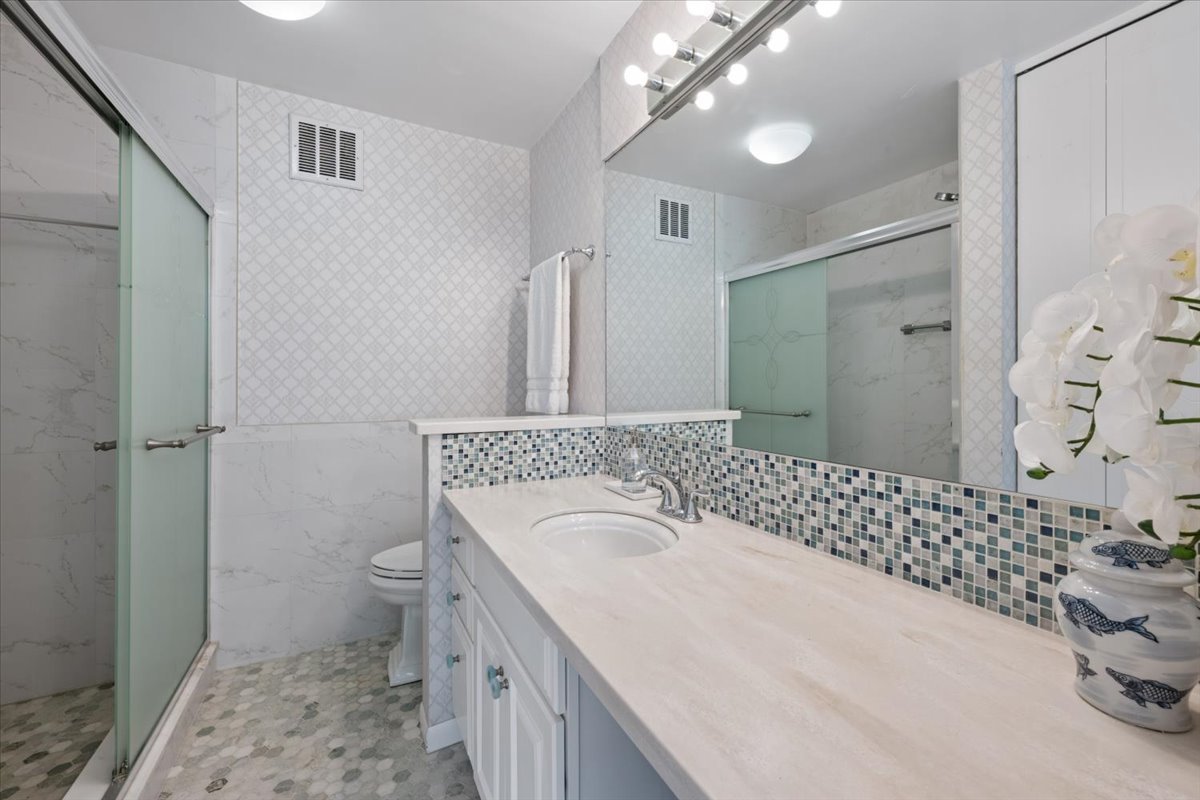 1630 Sheridan Road, Unit 4H Wilmette, IL 60091 - Photo 17 of 35