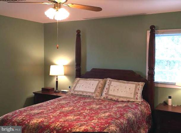 6301 Gormley Place Springfield, VA 22152 - Photo 10 of 21 The Master