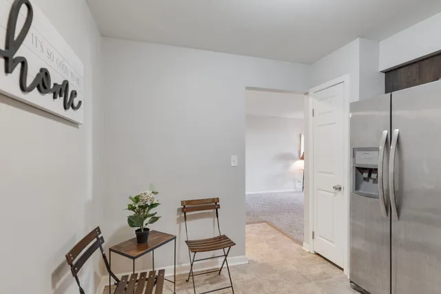 $189,000 | 31 Washington Boulevard, Unit 105, Mundelein, IL 60060