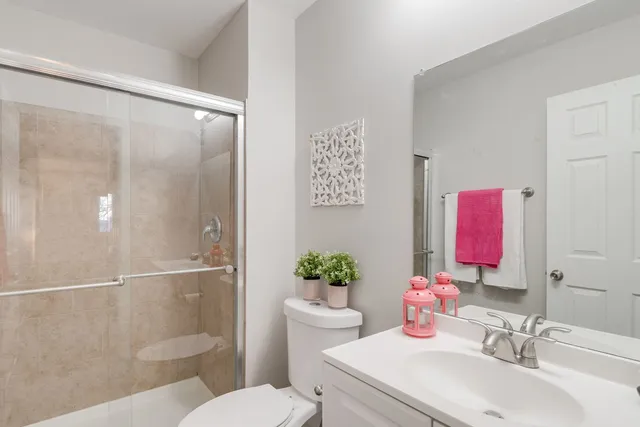 $189,000 | 31 Washington Boulevard, Unit 105, Mundelein, IL 60060