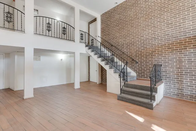 $189,000 | 31 Washington Boulevard, Unit 105, Mundelein, IL 60060