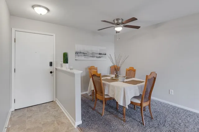 $189,000 | 31 Washington Boulevard, Unit 105, Mundelein, IL 60060