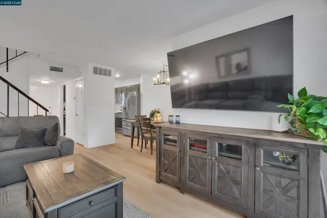 $399,000 | 1120 Kenwal Road, Unit C, Concord, CA 94521