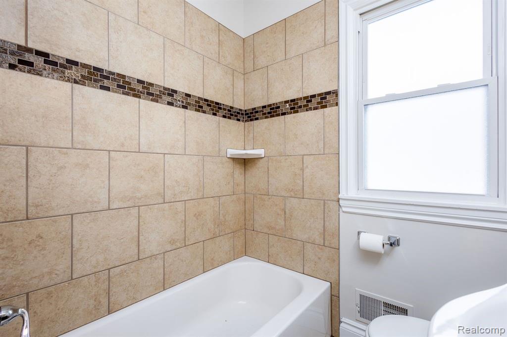 21770 Ryan (lower Level) Road Warren, MI 48091 - Photo 28 of 30