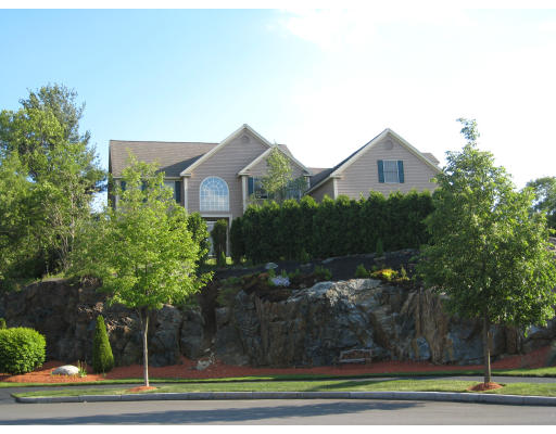 35 Butternut Road Wakefield, MA 01880 - Photo 3 of 18 Gallery Image 3