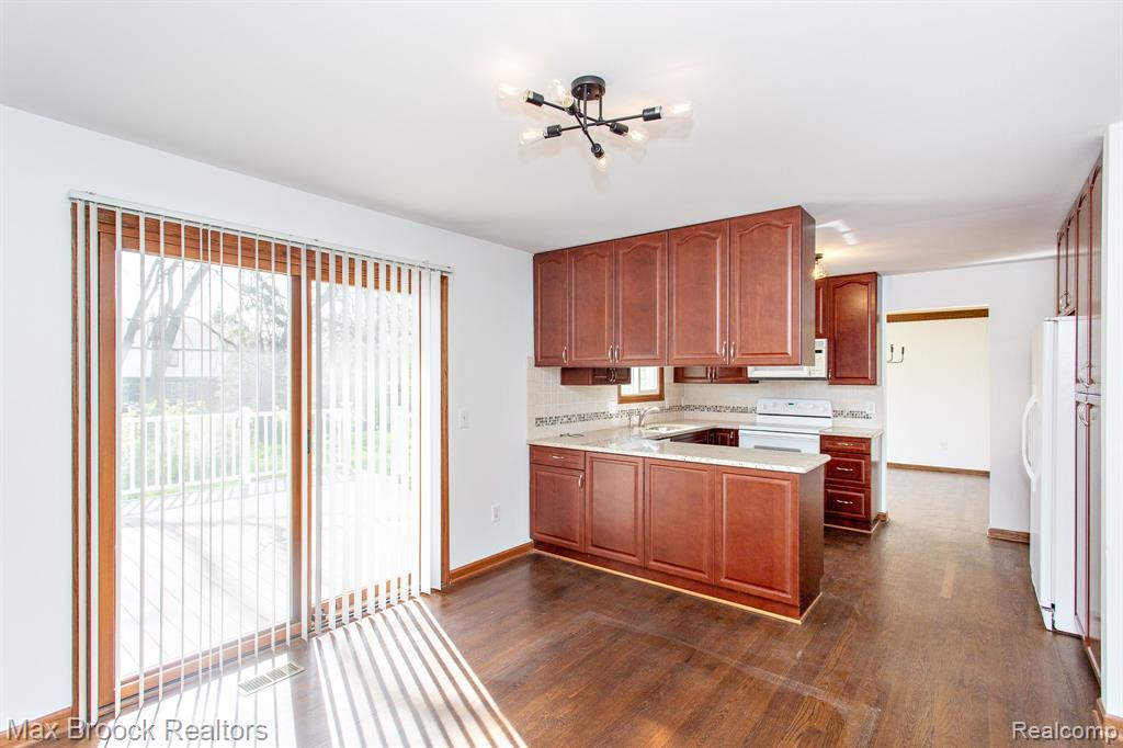 1772 North Kilburn Road Rochester Hills, MI 48306 - Photo 15 of 49