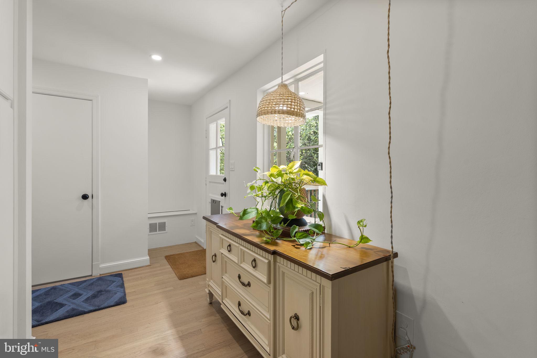 4624 Edgefield Road Bethesda, MD 20814 - Photo 16 of 47 Gallery Image 16