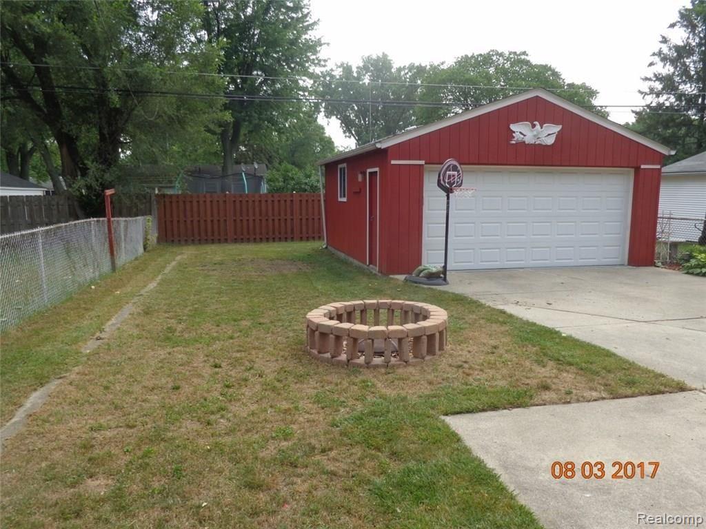 19362 Rensellor Street Livonia, MI 48152 - Photo 5 of 33 DSC03491 (1280x960).jpg