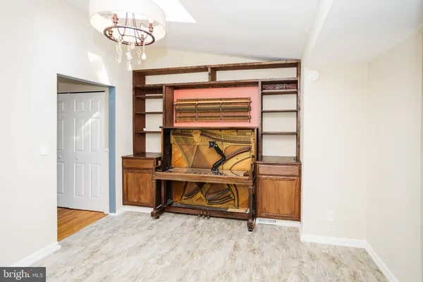 $3,850 | 8901 Beauchamp Drive, Alexandria, VA 22309