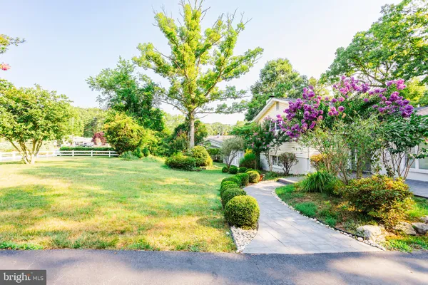 $3,850 | 8901 Beauchamp Drive, Alexandria, VA 22309